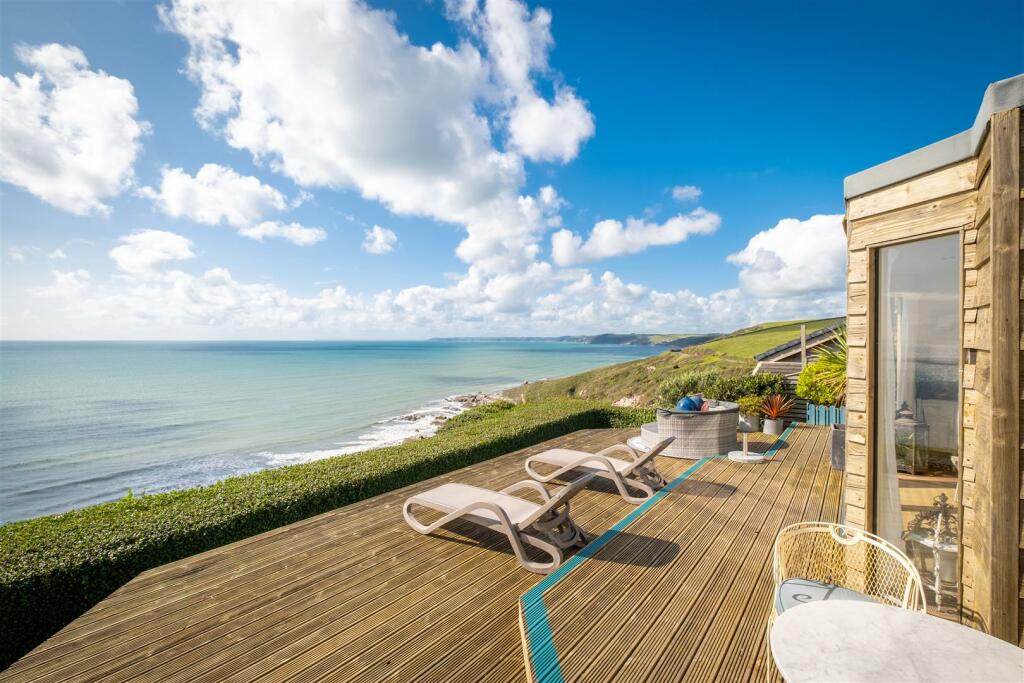 Whitsand Bay photo 4