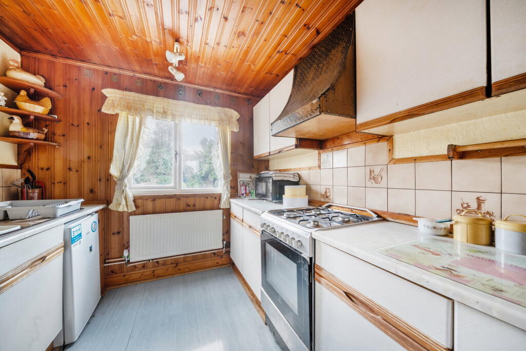 Little Lullenden, Lingfield, RH7 6DS photo 4