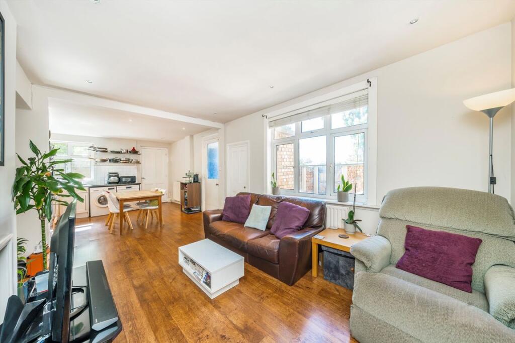 Apartment in London - View 3