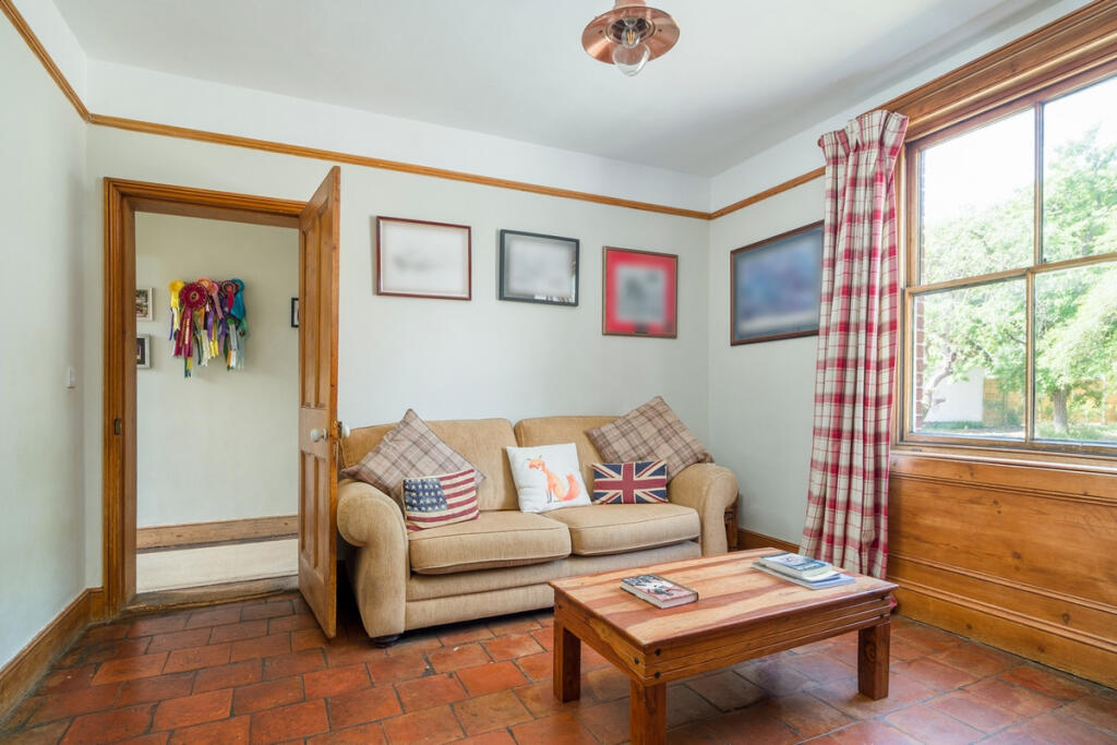 House in South Norfolk, Great Moulton - More