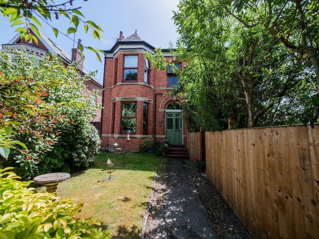 Main image of property: Crescent Road, Birkdale, Southport, Merseyside, PR8 4SR