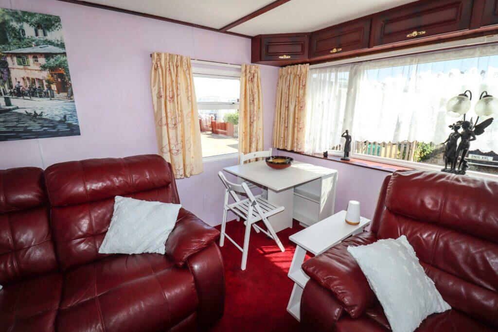 Eastoke Avenue, Hayling Island photo 4