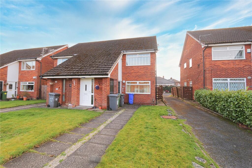 Main image of property: Sandheys, Denton, Manchester, Greater Manchester, M34