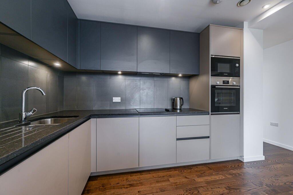 Apartment in London - View 5