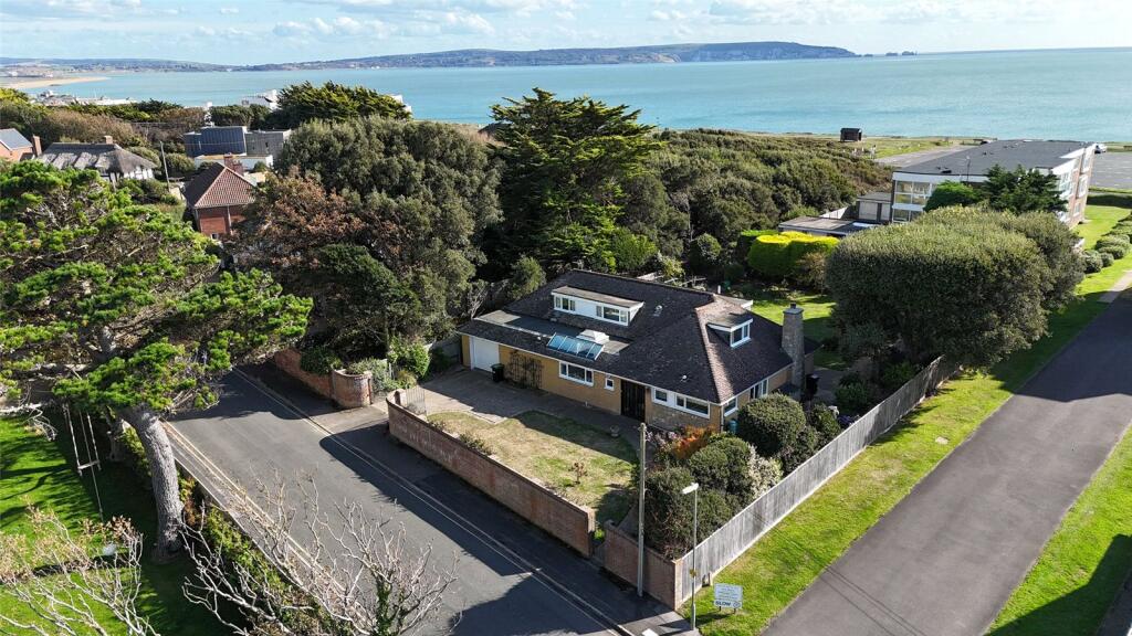 Main image of property: Victoria Road, Milford on Sea, Lymington, Hampshire, SO41
