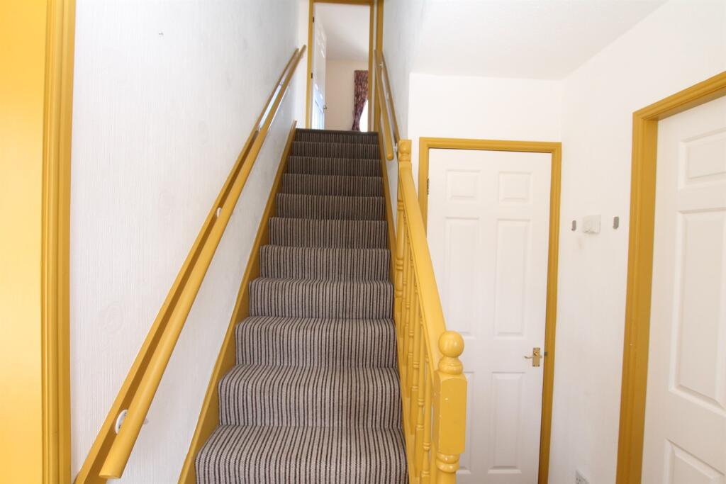 House in Hull - View 5