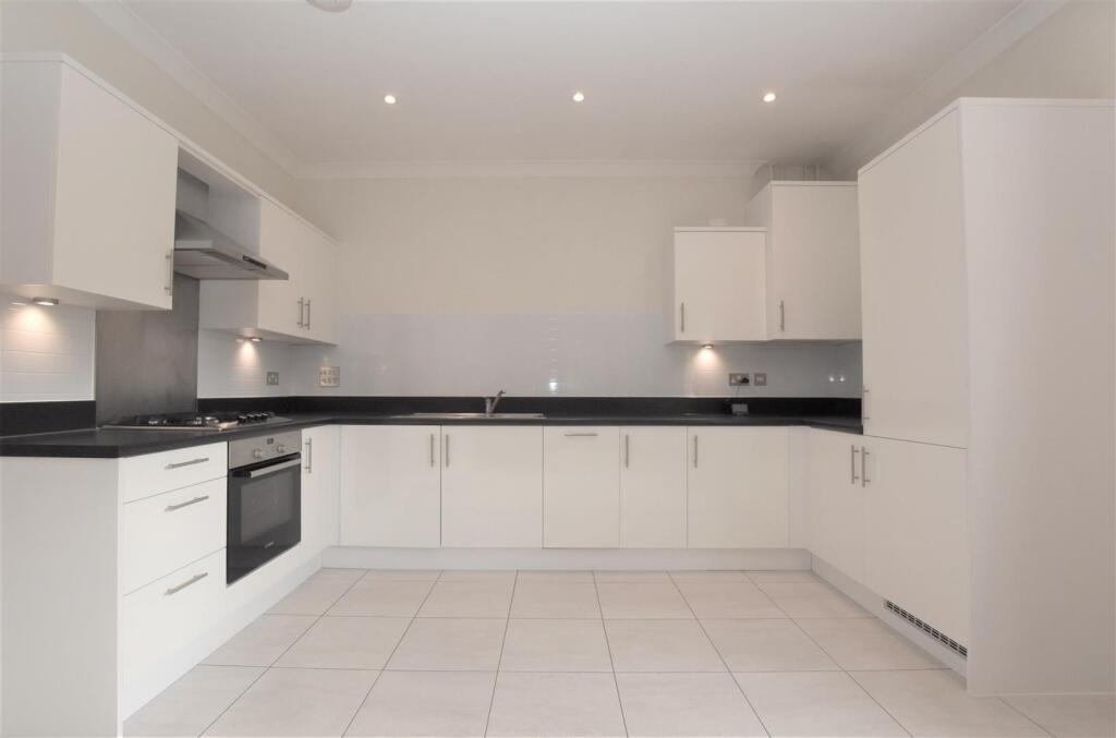 Main image of property: Reservoir Crescent, Reading
