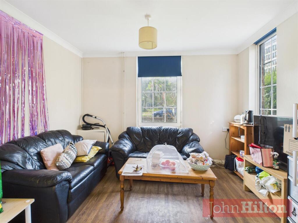 House in Brighton - View 2