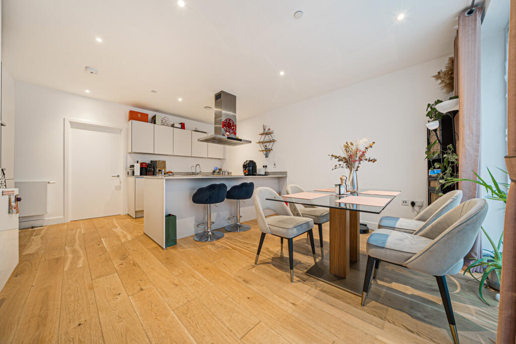 Apartment in London, Royal Borough of Greenwich - View 4