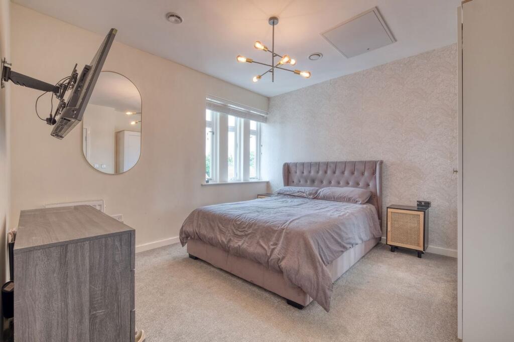 Additional image 4 of New House Farm Drive, Northfield, B31