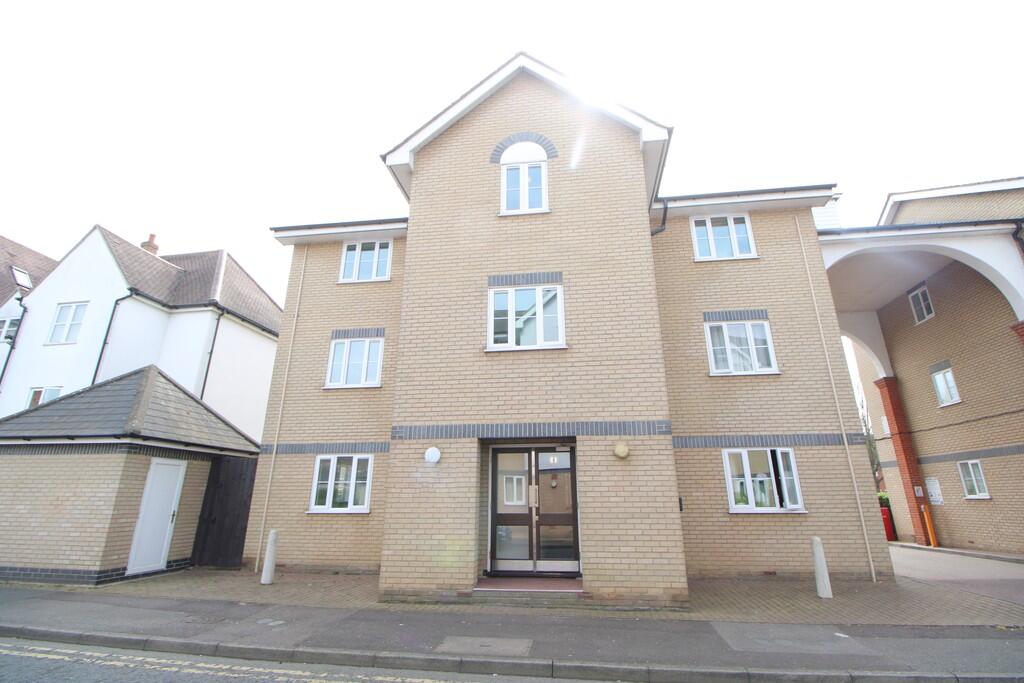 Main image of property: Victoria Chase, Colchester