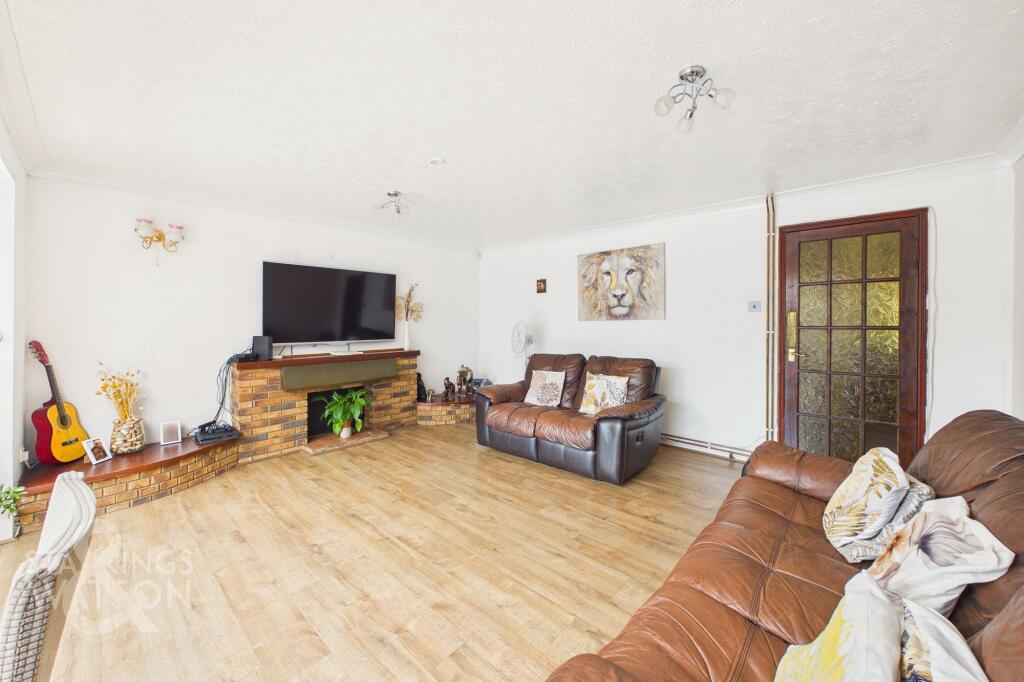 House in Norwich, North Earlham - More