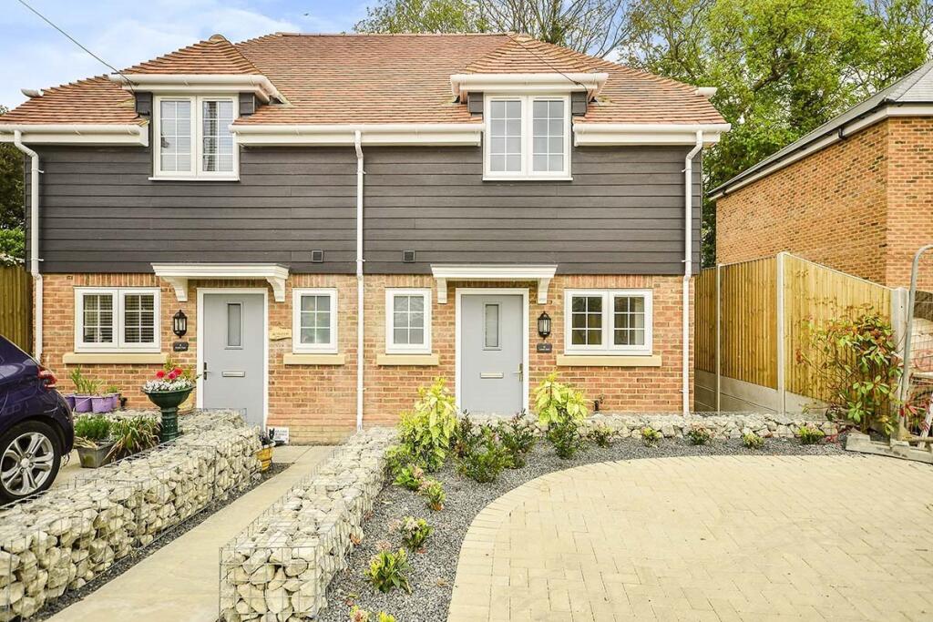 Main image of property: The Street, Woodnesborough, CT13