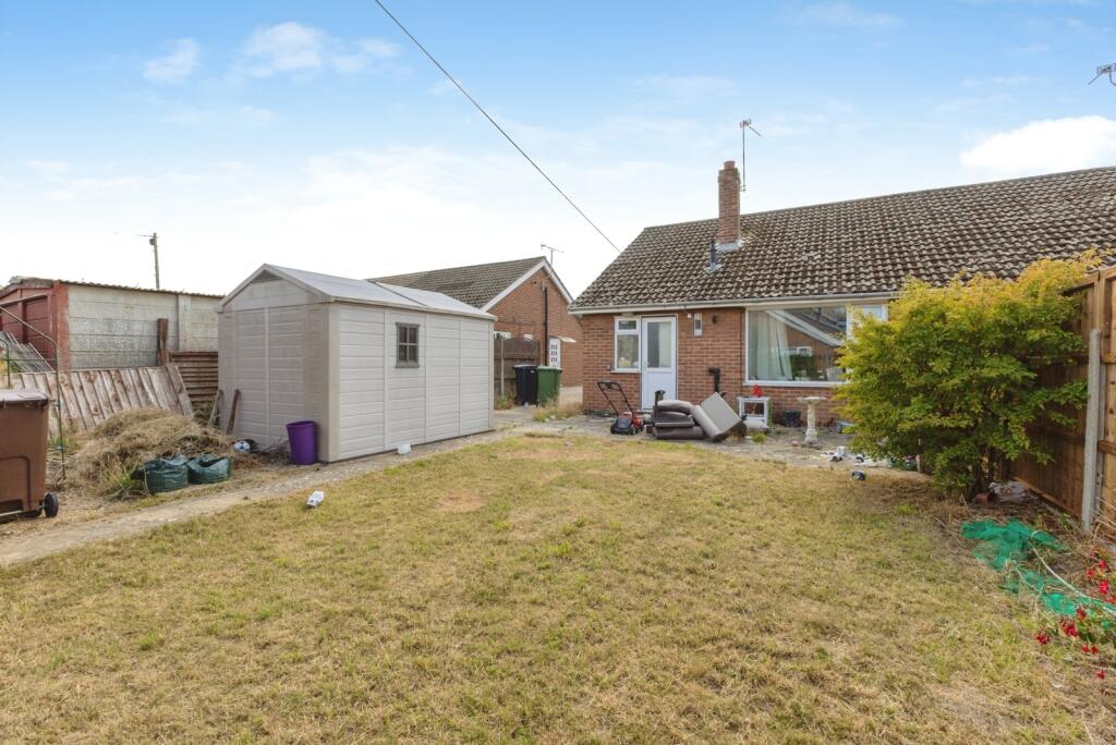 House in Norwich, Lynch Green, Hethersett - More