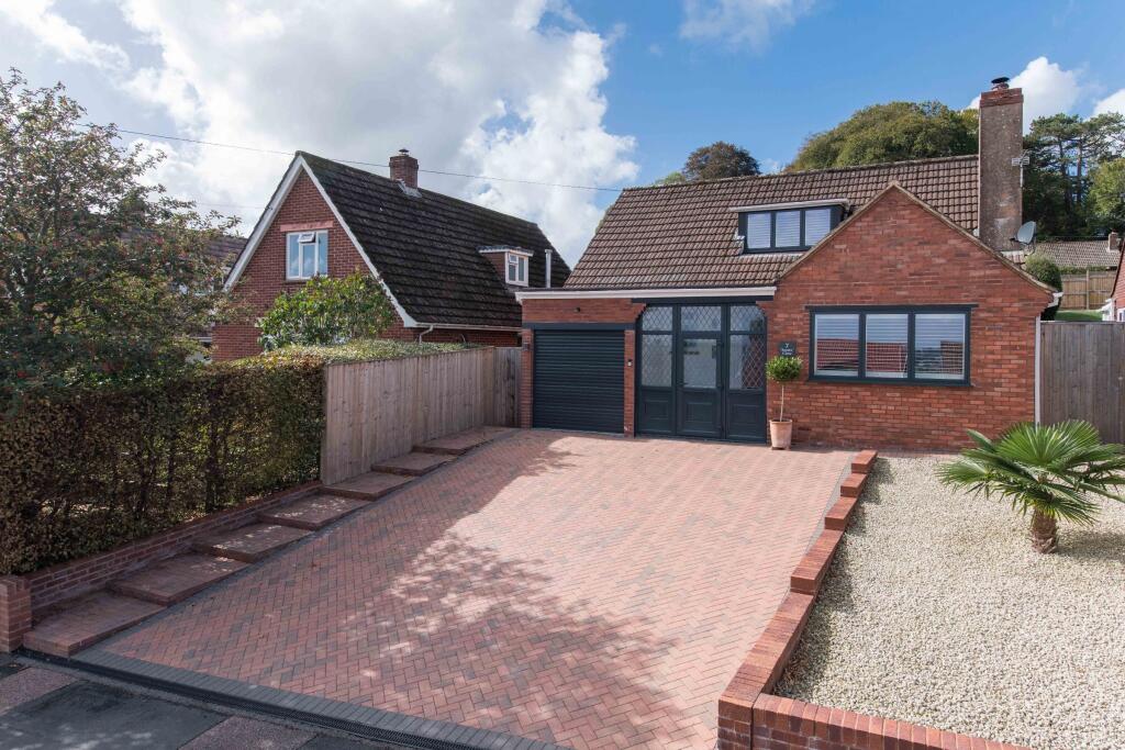 2-bed detached on Sussex Close, Exeter, £425,000