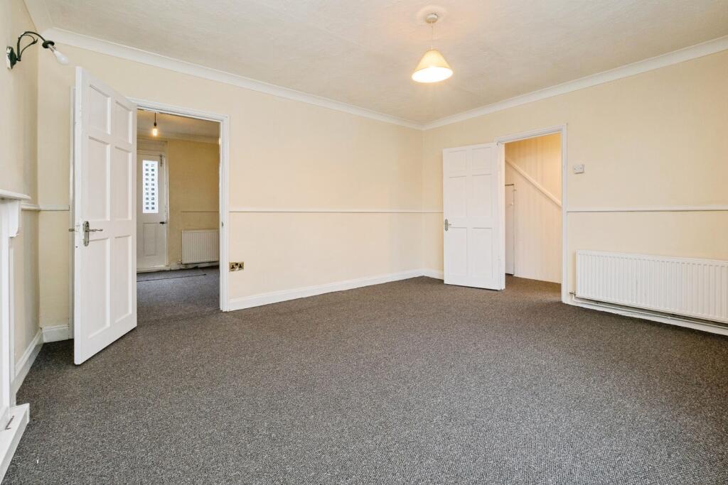 Ernan Road, South Ockendon, Essex, RM15 photo 3