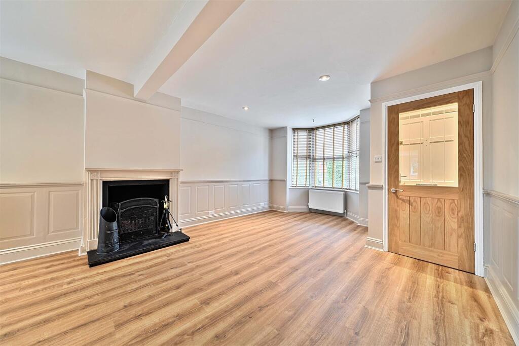 Woodview, Arundel photo 5