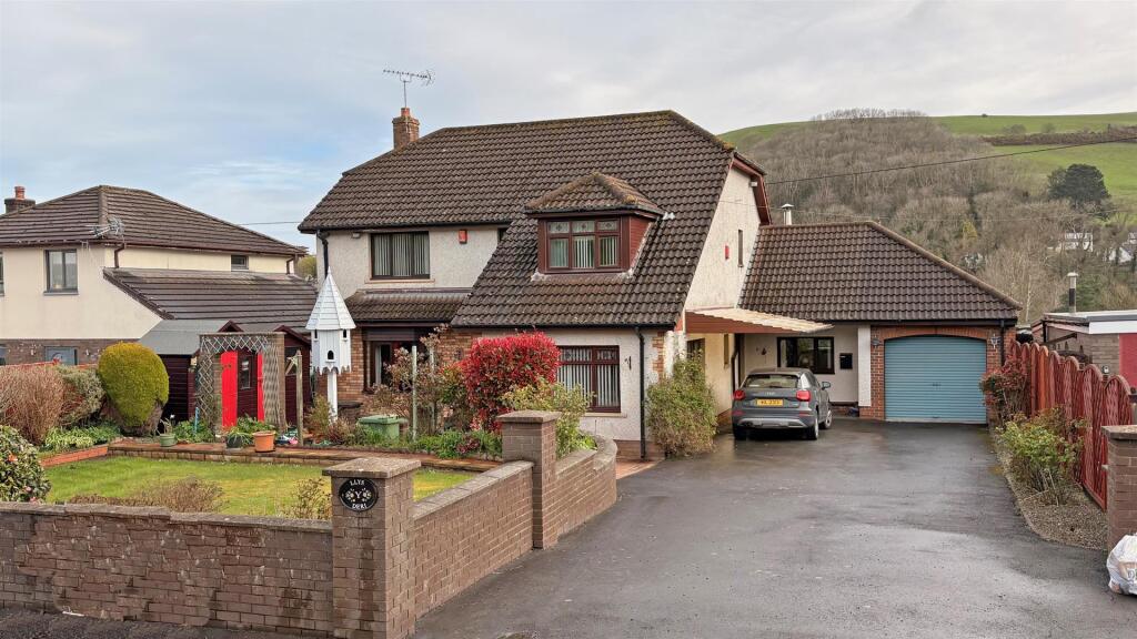 Main image of property: Llanfarian, Aberystwyth