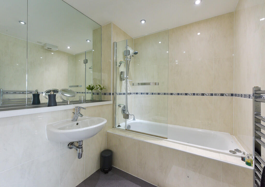 4 bedroom penthouse for rent
