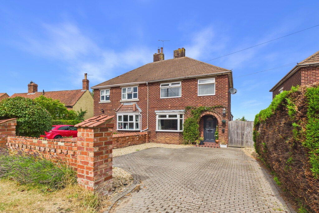 54 Lincoln Lane, Thorpe-on-the-Hill, Lincoln, LN6 9BH