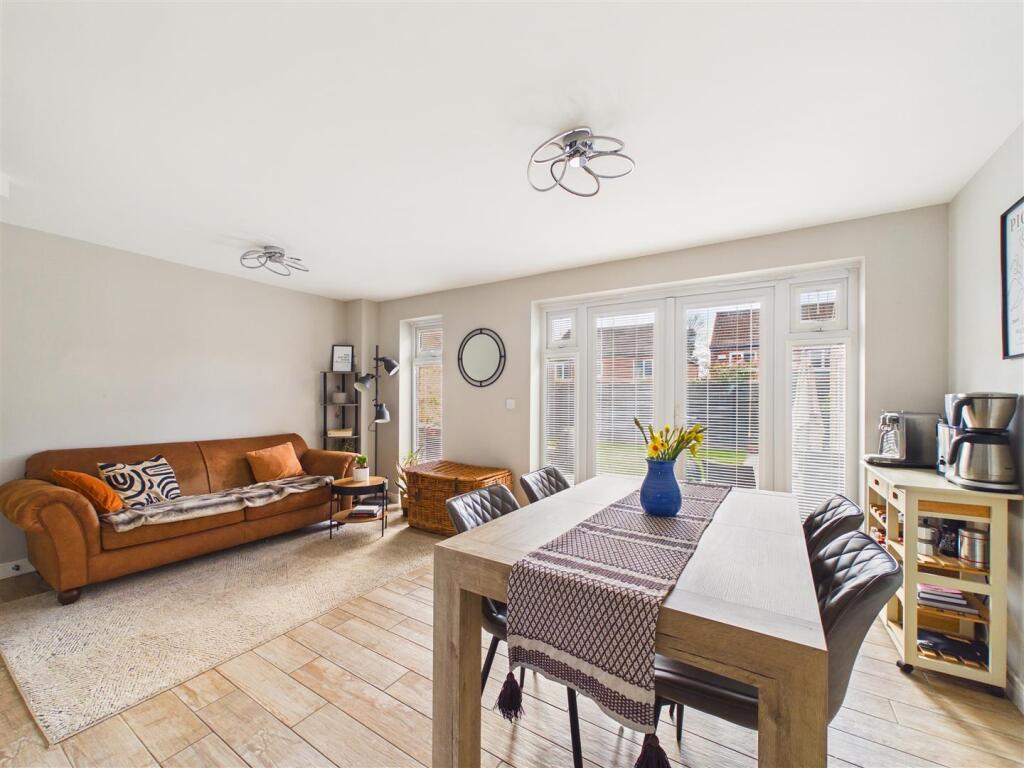 Chatsworth Drive, Elloughton photo 4