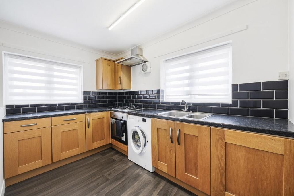 Apartment in London, Harlesden - View 2