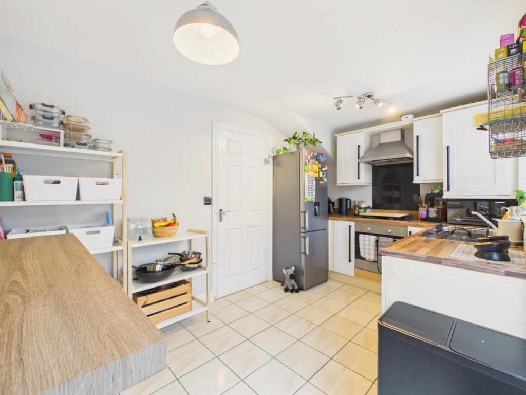 House in Hull, Kingswood - View 3