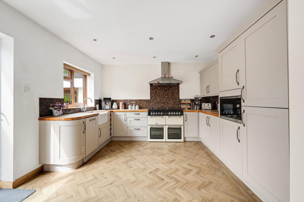 House in Dartford - View 4