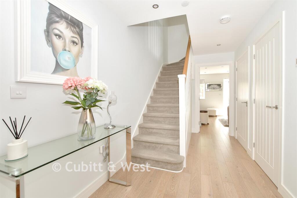 House in Redhill - More