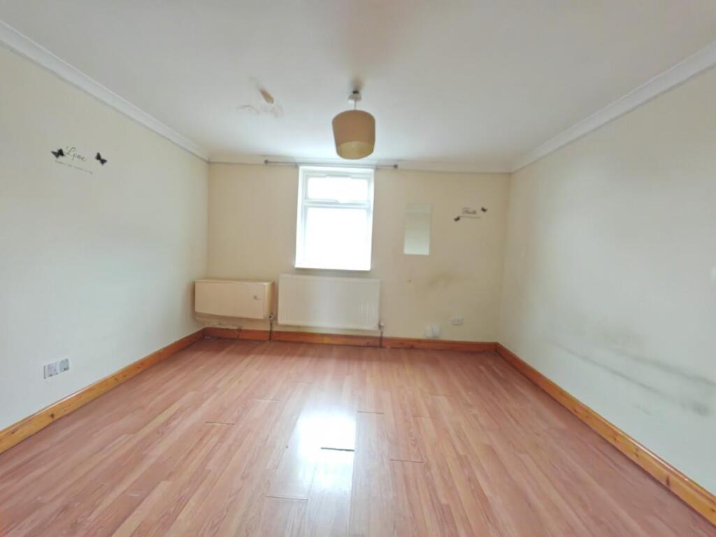 House in Reading - View 5