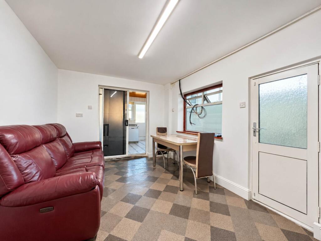 House in London - View 3