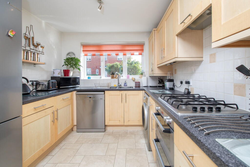 House in Northampton, North Northamptonshire - View 5