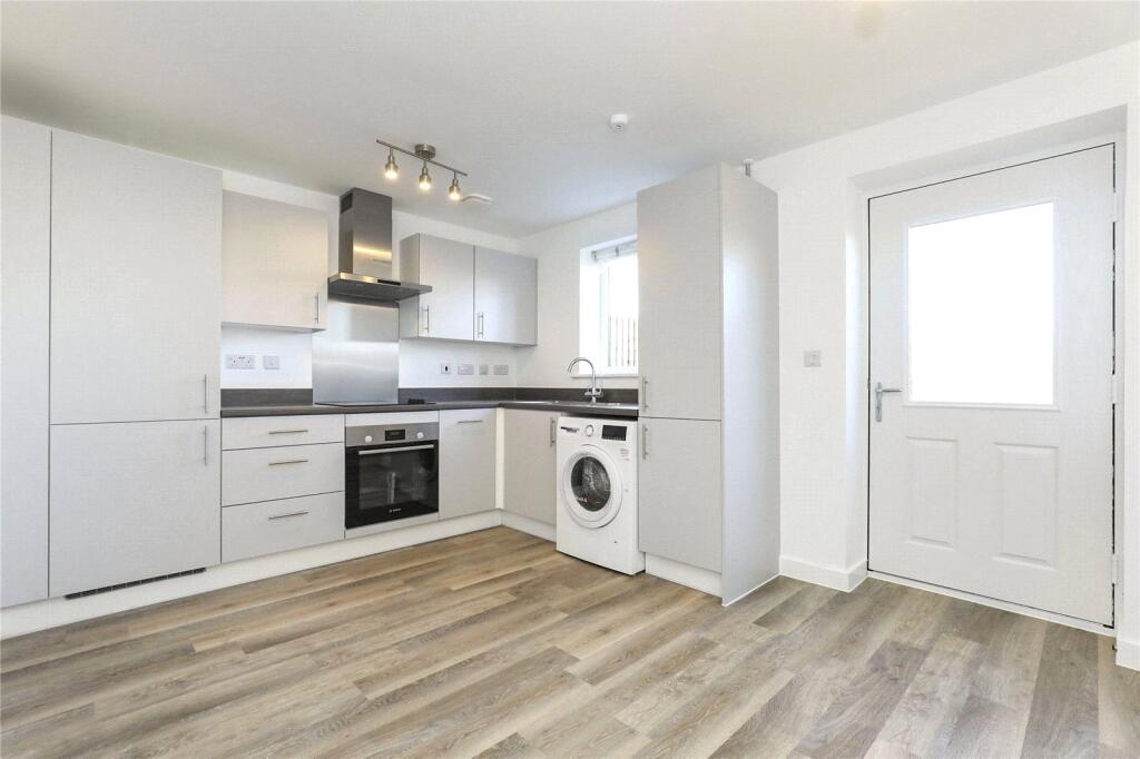House in Northampton, Wellingborough - View 2