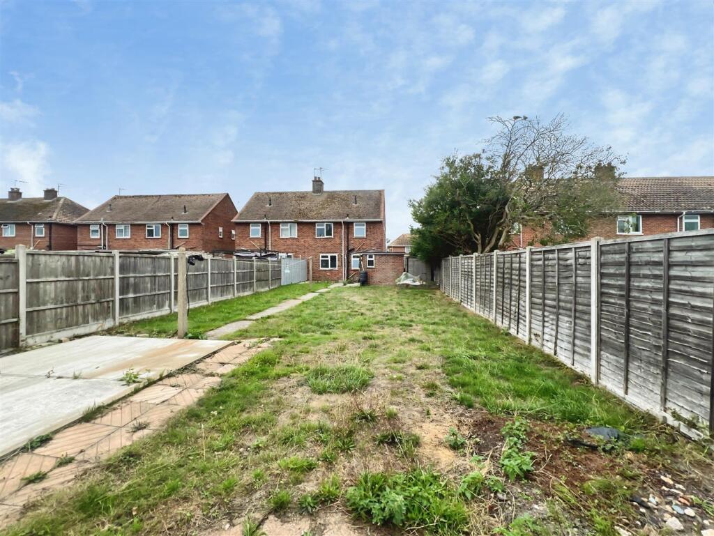 House in East Suffolk, Lowestoft - More