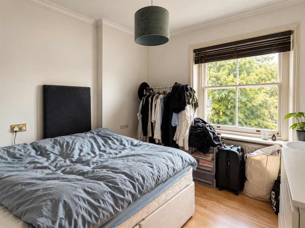 Apartment in London - View 5