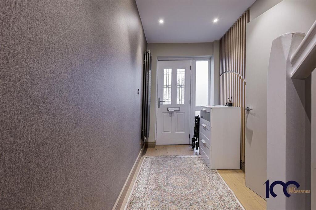 House in Romford - View 4