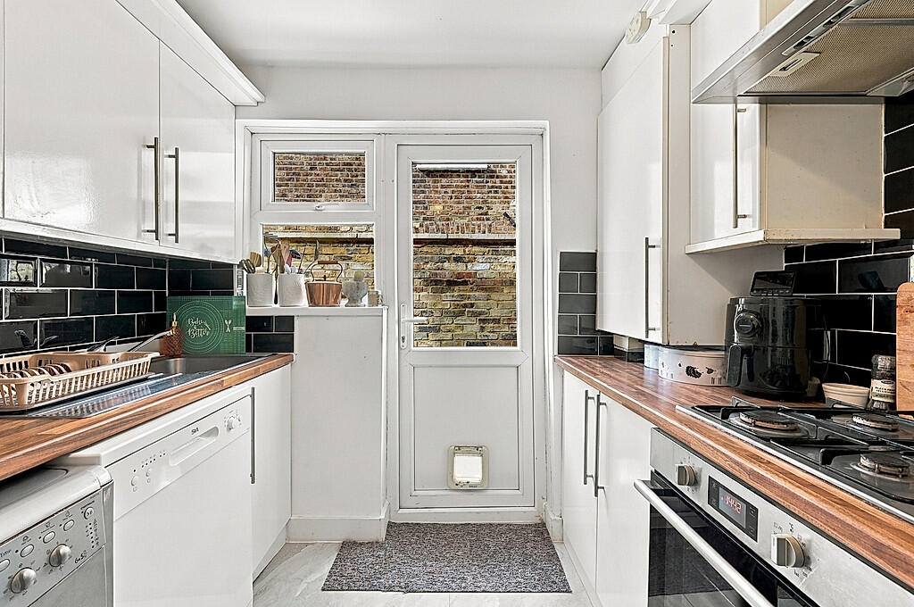 Apartment in London - View 4