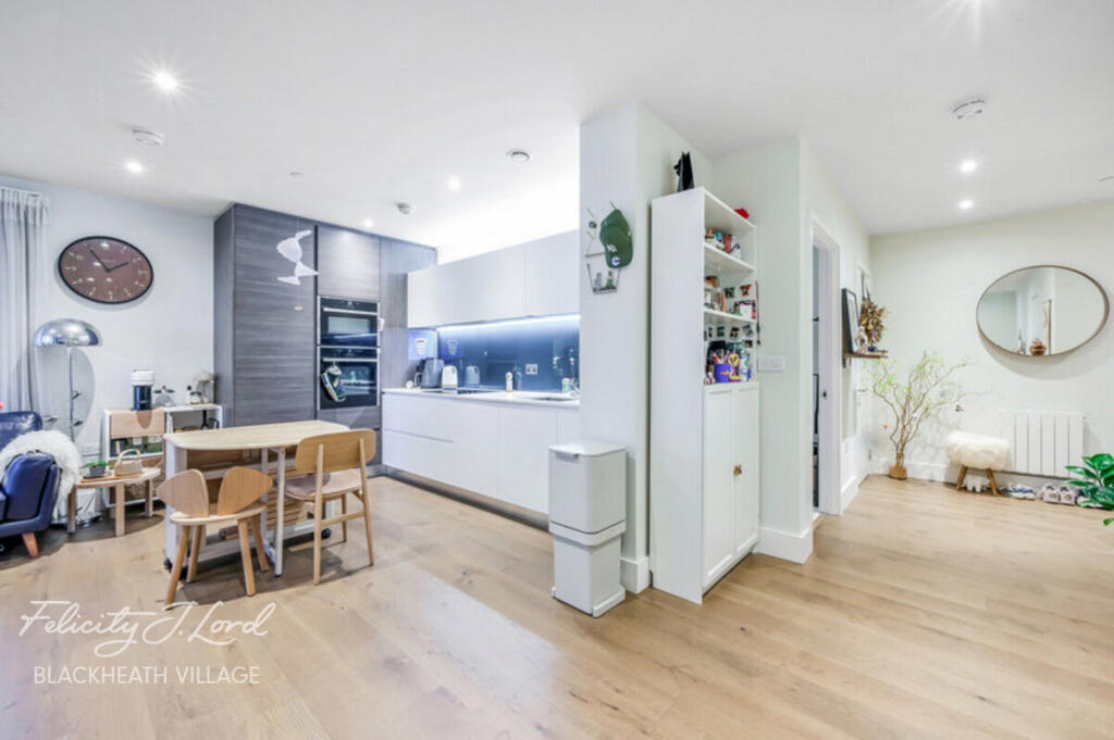 Main image of property: Peglar Square, London
