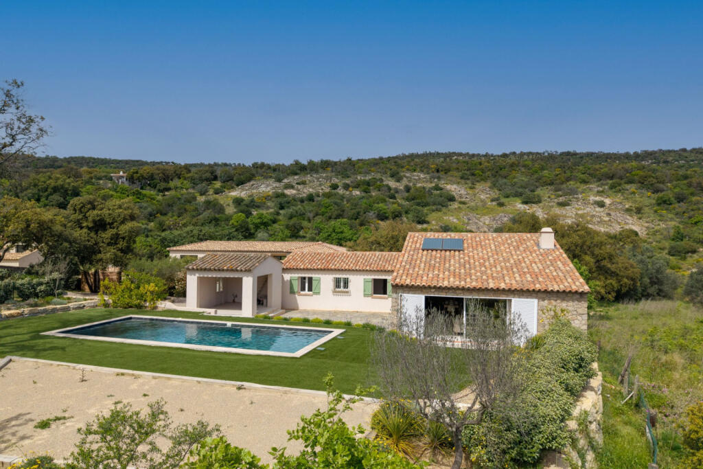 Main image of property: Provence-Alps-Cote d`Azur, Var, Le Plan-de-la-Tour