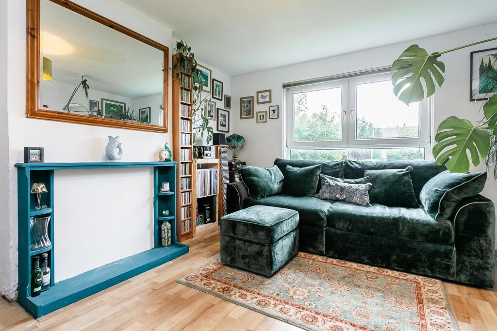 Apartment in Edinburgh, Brunstane - View 4