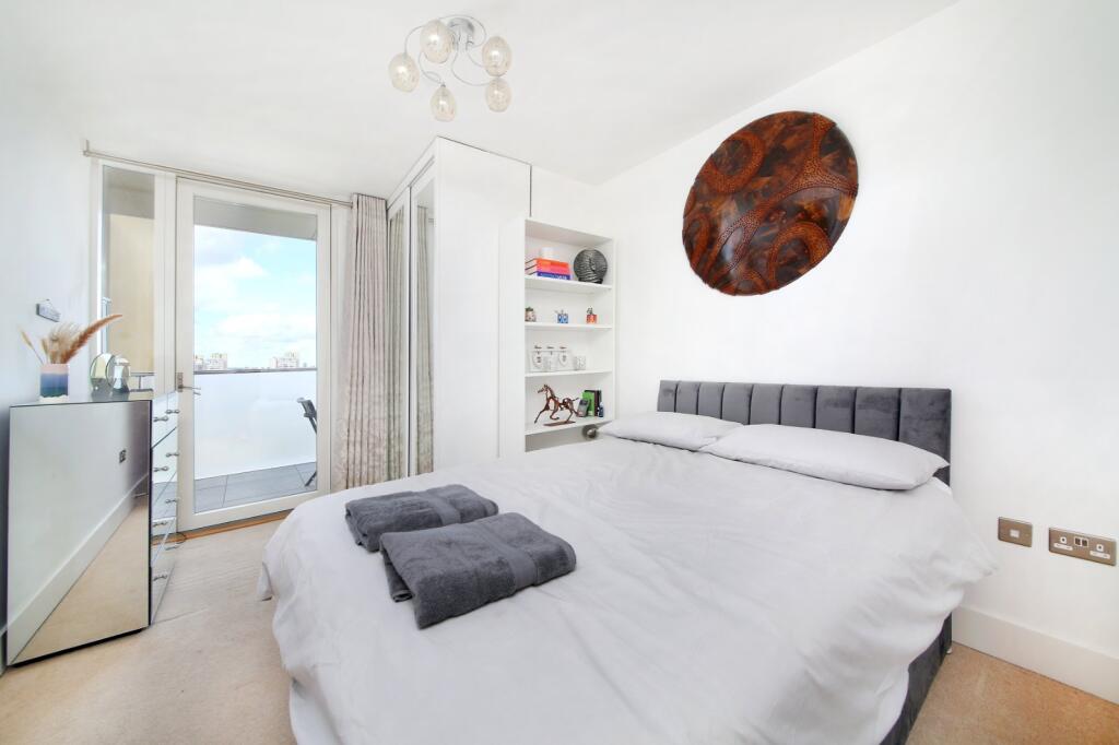 Apartment in London, Stockwell Park, Stockwell - View 4