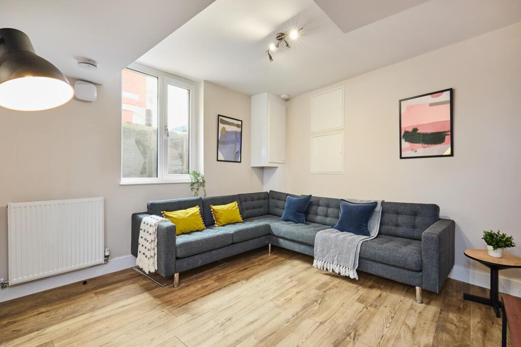 House in Leeds - View 5