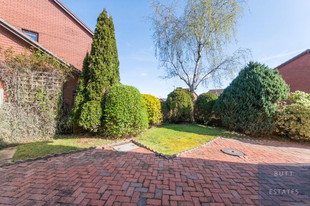 Pinwood Meadow Drive, Exeter - View 3