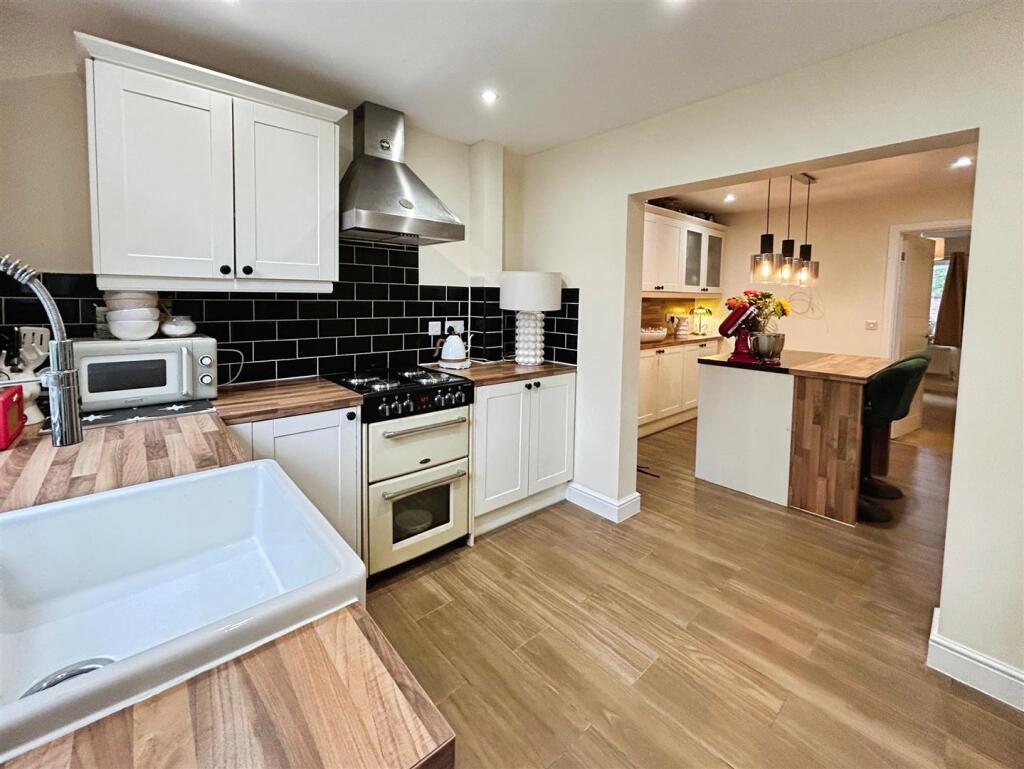 House in Harbury - View 5