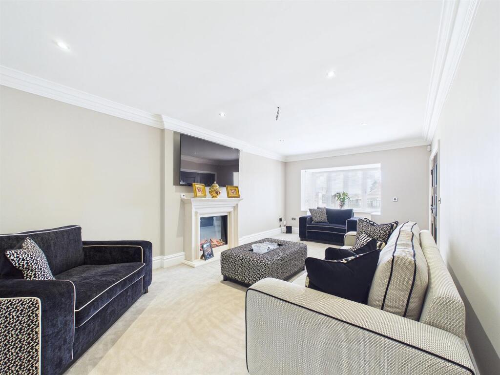 27 Beaumont Hill, Darlington - View 4