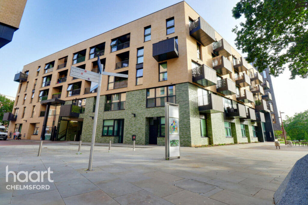 2-bed flat on Burgess Springs, Chelmsford, £300,000