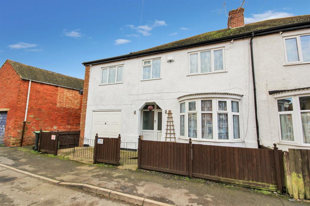 Pratt Road, Rushden photo 3