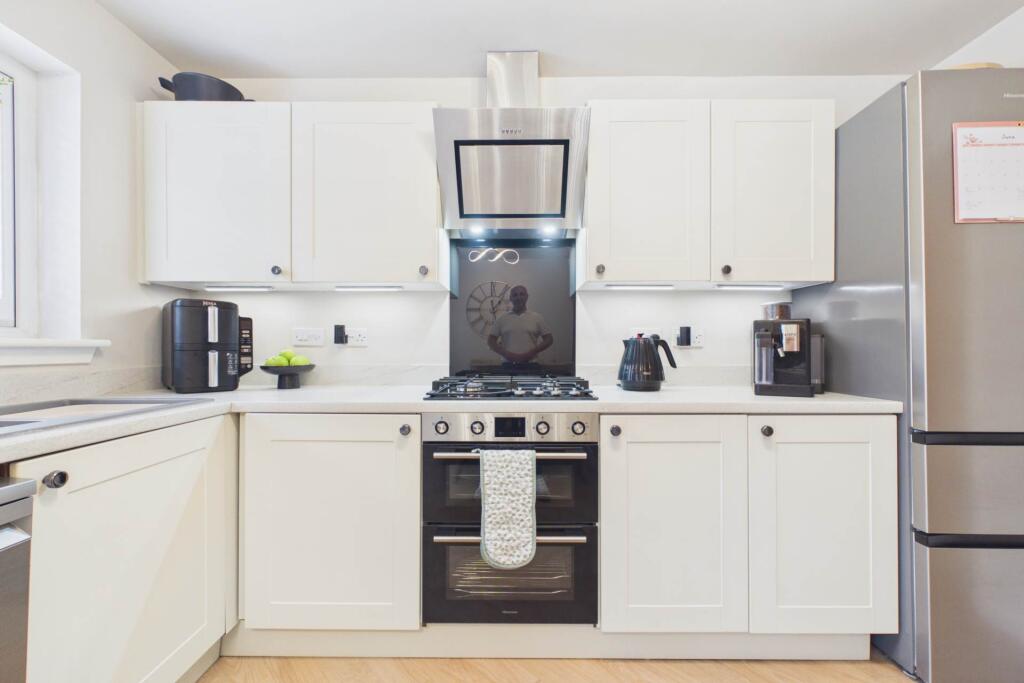 House in Motherwell, North Lanarkshire - View 3