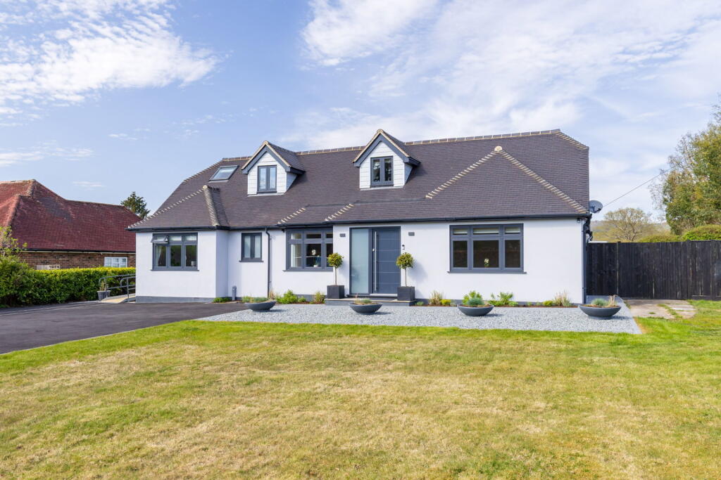 Bookhurst Road, Cranleigh, GU6 7DW photo 4