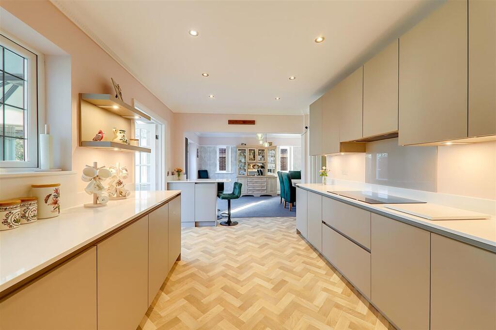House in Brighton - More